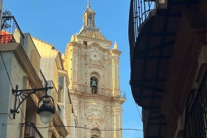 Málaga: Walking Tour of Secret Corners & Local Life