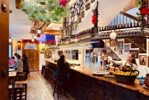 Málaga: Wine and Tapas Tour