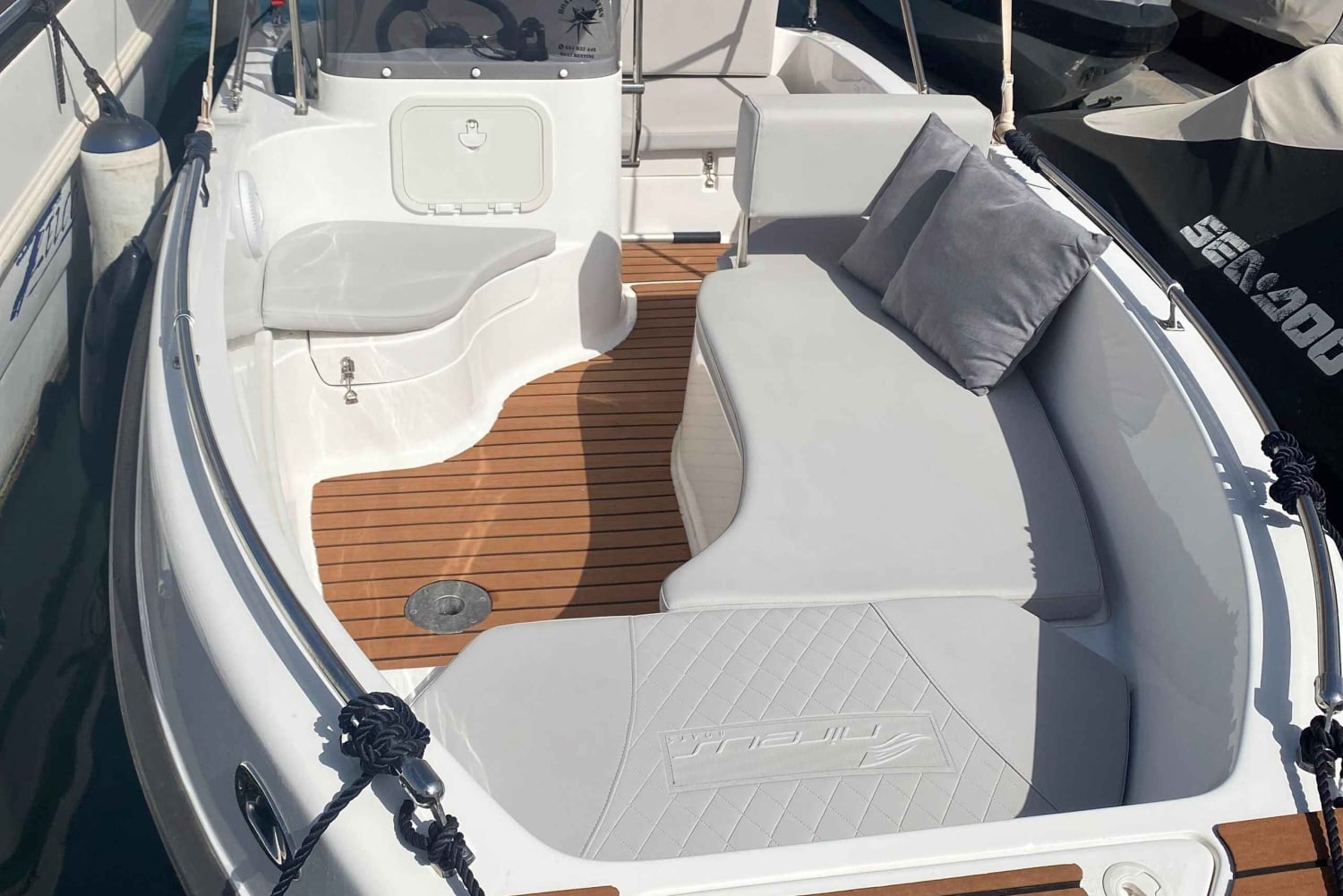 MANGO BOAT - Unlicensed boat in Puerto Banús