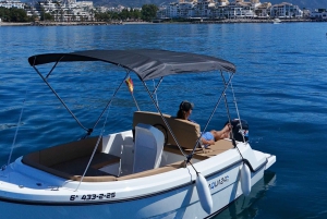 Marbella: Alugue um barco sem precisar de licença