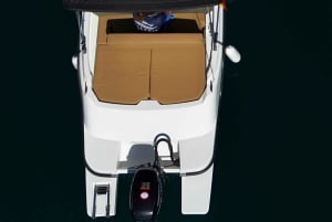 Marbella: Alugue um barco sem precisar de licença