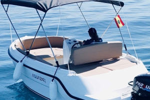 Marbella: Alugue um barco sem precisar de licença