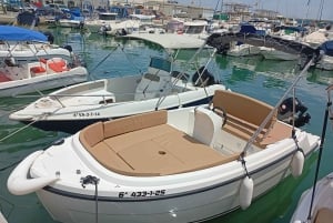 Marbella: Alugue um barco sem precisar de licença
