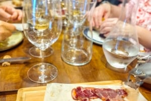 Marbella: Hidden Taverns, Tapas & Wine in the Old Town