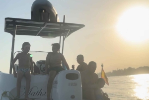 Marbella: Private Boat Rental with Skipper and Banana 2-8hrs