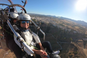 Paramotoring i Ronda (Malaga), nær Marbella