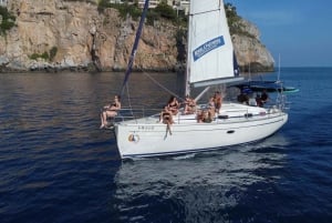 La Herradura: Sailing and Dolphin Watching Tour