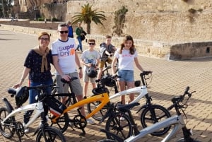 3 horas de passeio histórico de E-Bike em Palma de Mallorca
