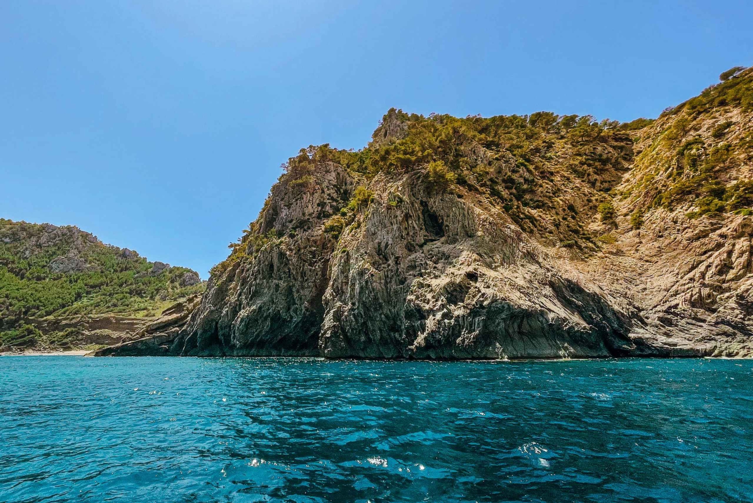 4h Private boat tour north coast of Mallorca