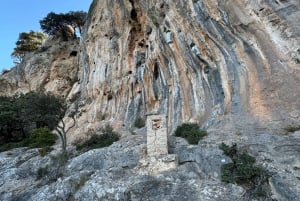 Alaró: Blue Zone Longevity Hiking to Castell d'Alaró – Nature & Vitality