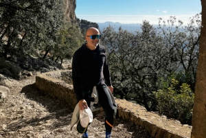 Alaró: Blue Zone Longevity Hiking to Castell d'Alaró – Nature & Vitality