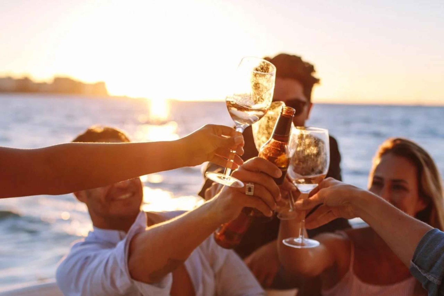 Alcanada: Sunset Boat Tour with Cava
