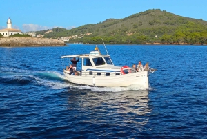Alcúdia: Boat Trip on the Mallorcan Coast with Snack