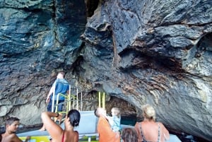 Fra Alcudia: Båttur langs kysten med grotter og snorkling