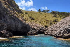 Alcudia Mallorca: Boat Trip with Food, Snorkeling, and SUP