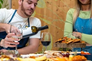 Gamla stan i Alcudia: Marknadsrunda och tapasworkshop med vin