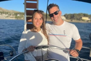 Alcudia: Viagem romântica de barco com jantar para 2 pessoas