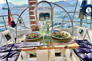 Alcudia: Romantyczny rejs pod żaglami z kolacją dla 2 osób