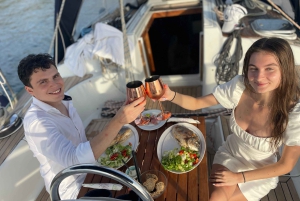 Alcudia: Romantyczny rejs pod żaglami z kolacją dla 2 osób