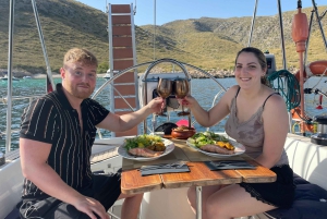 Alcudia: Romantyczny rejs pod żaglami z kolacją dla 2 osób