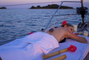 Alcudia: Romantic Sailing Trip with Diner for 2
