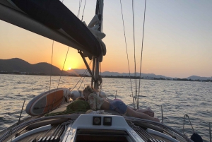 Alcudia: Romantic Sailing Trip with Diner for 2
