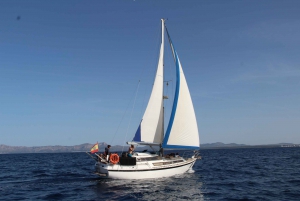 Alcúdia: Sailing Trip on the Mallorcan Coast with Snack