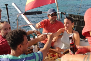 Alcúdia: Sailing Trip on the Mallorcan Coast with Snack
