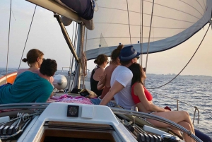Alcudia: Sailing Yacht Excursion with Wine & Tapas