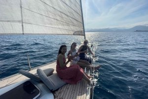 Alcudia: Sailing Yacht Excursion with Wine & Tapas