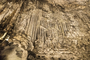 Экскурсия по пещерам и рынку Арта