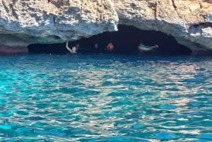 Boat trip from Portocolom to the Cala Varques Natural Area