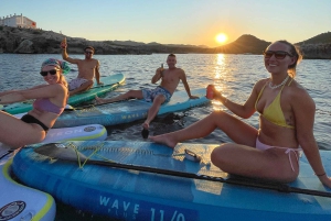 Cala Ratjada: Experiencia privada de SUP al atardecer con bebidas