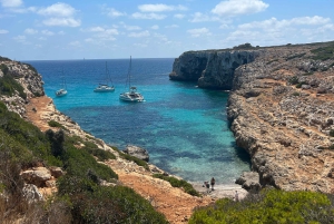 Cala Romàntica : aventure dans la grotte marine de Cave Es Coloms