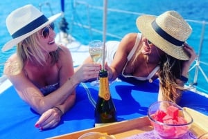 Can Pastilla: passeio de veleiro com mergulho, tapas e bebidas