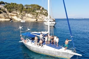 カン パスティーリャ: シュノーケリング、タパス、ドリンク付きのヨット ツアー