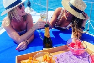 カン パスティーリャ: シュノーケリング、タパス、ドリンク付きのヨット ツアー