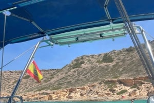 カン パスティーリャ: シュノーケリング、タパス、ドリンク付きのヨット ツアー