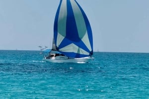 カン パスティーリャ: シュノーケリング、タパス、ドリンク付きのヨット ツアー