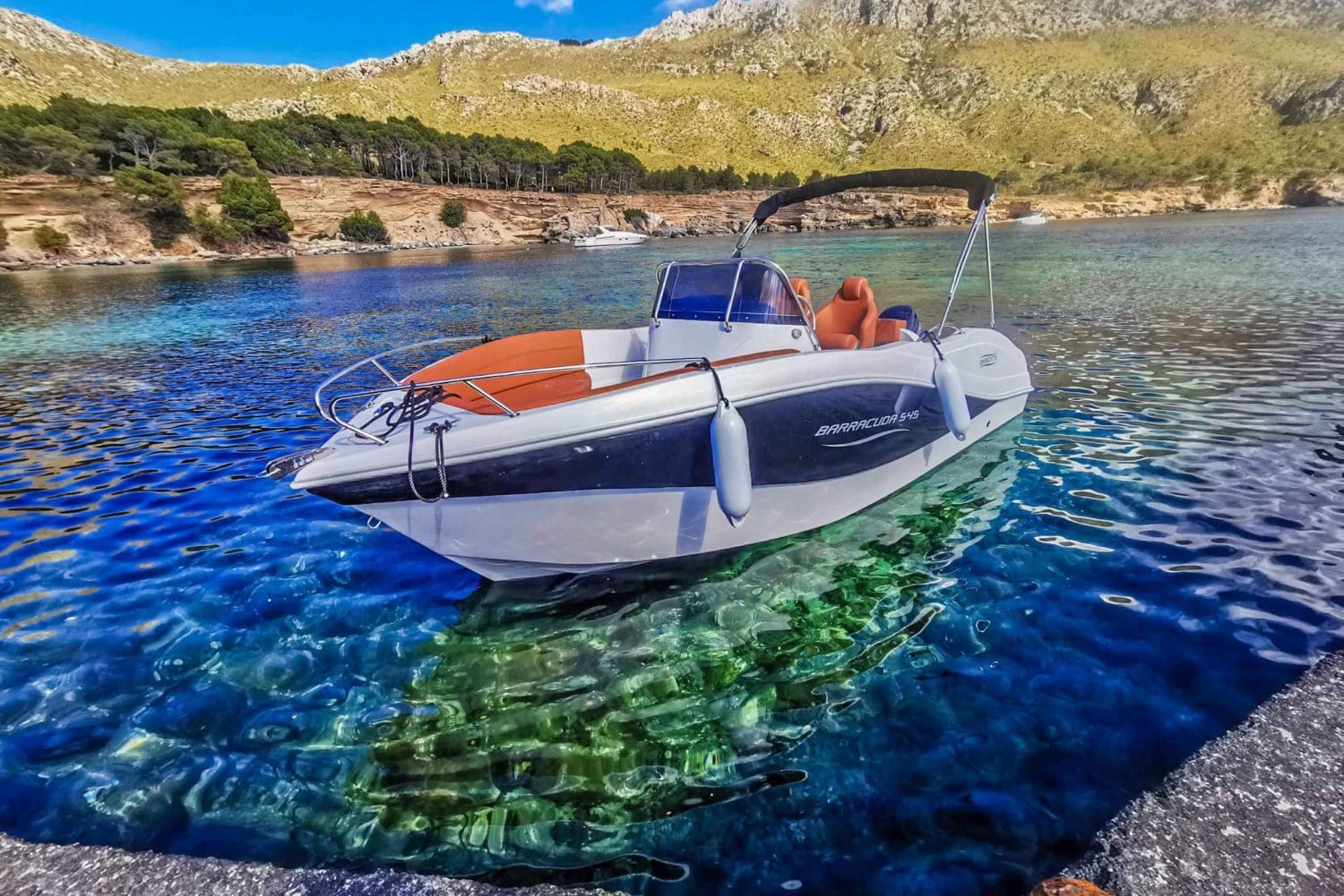 Can Picafort: paseo en barco privado de 2 horas: natación, snorkel y relax