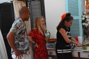 パルマの屋上で楽しむパエリアとワインの夕食会