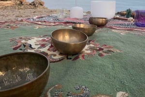 Flytende lydbad og snacks i finca med naturlig basseng