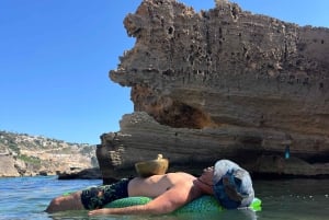 Flytende lydbad og snacks i finca med naturlig basseng