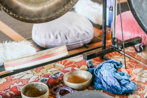 Flow & Frequency i Fornalutx: Yoga / Pilates eller lydbad