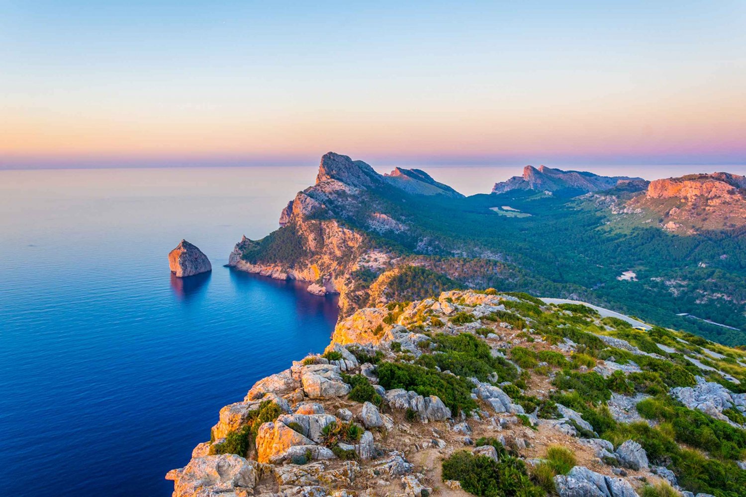 Formentor: Xperience Cabrio Bus and Boat Tour from the North