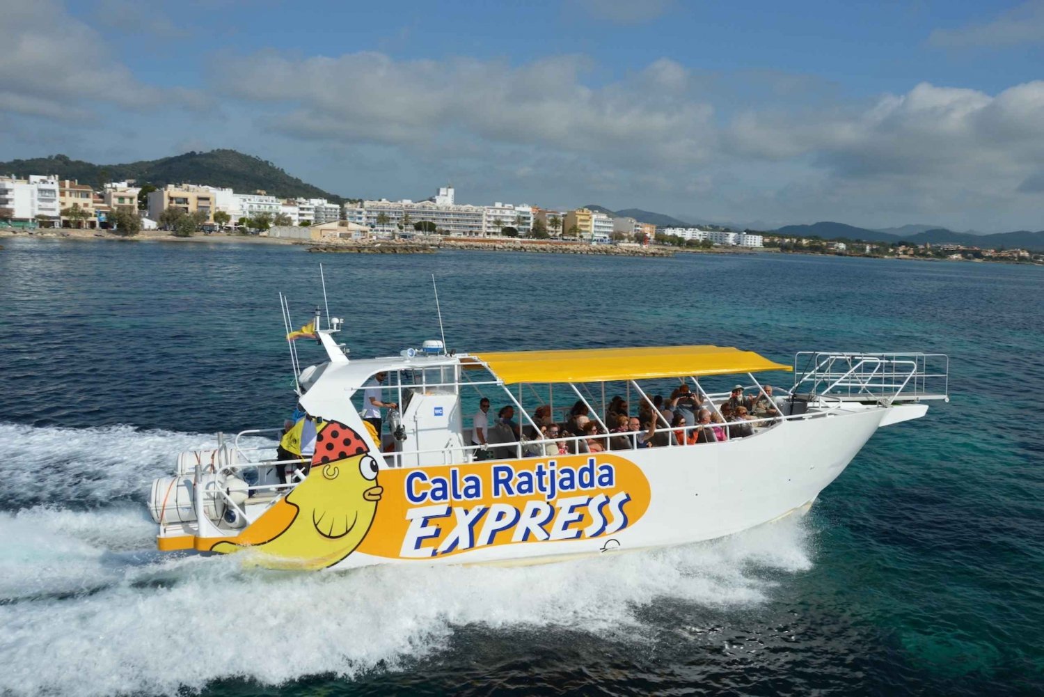 From Cala Rajada: Speedboat Trip to Cala Millor & Cala Bona
