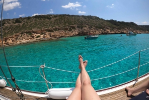 Из Кана Пастилья: прогулка на парусной лодке с едой и напитками