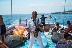 From Magaluf: Palma Bay Sightseeing Cruise with Live Music