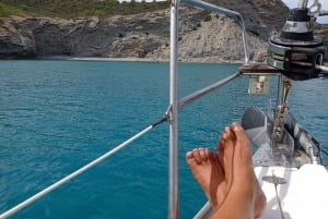 From Palma: Cala Vella Cueva Verde Boat Tour, Pizza & Drinks