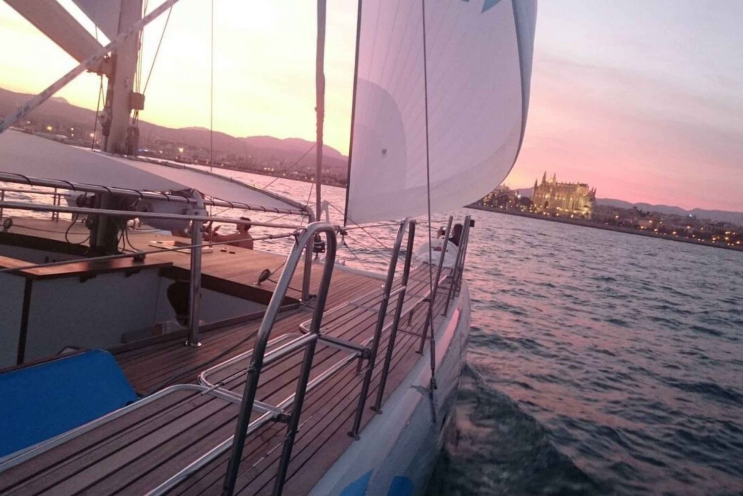 From Palma de Mallorca: Sunset Catamaran Cruise